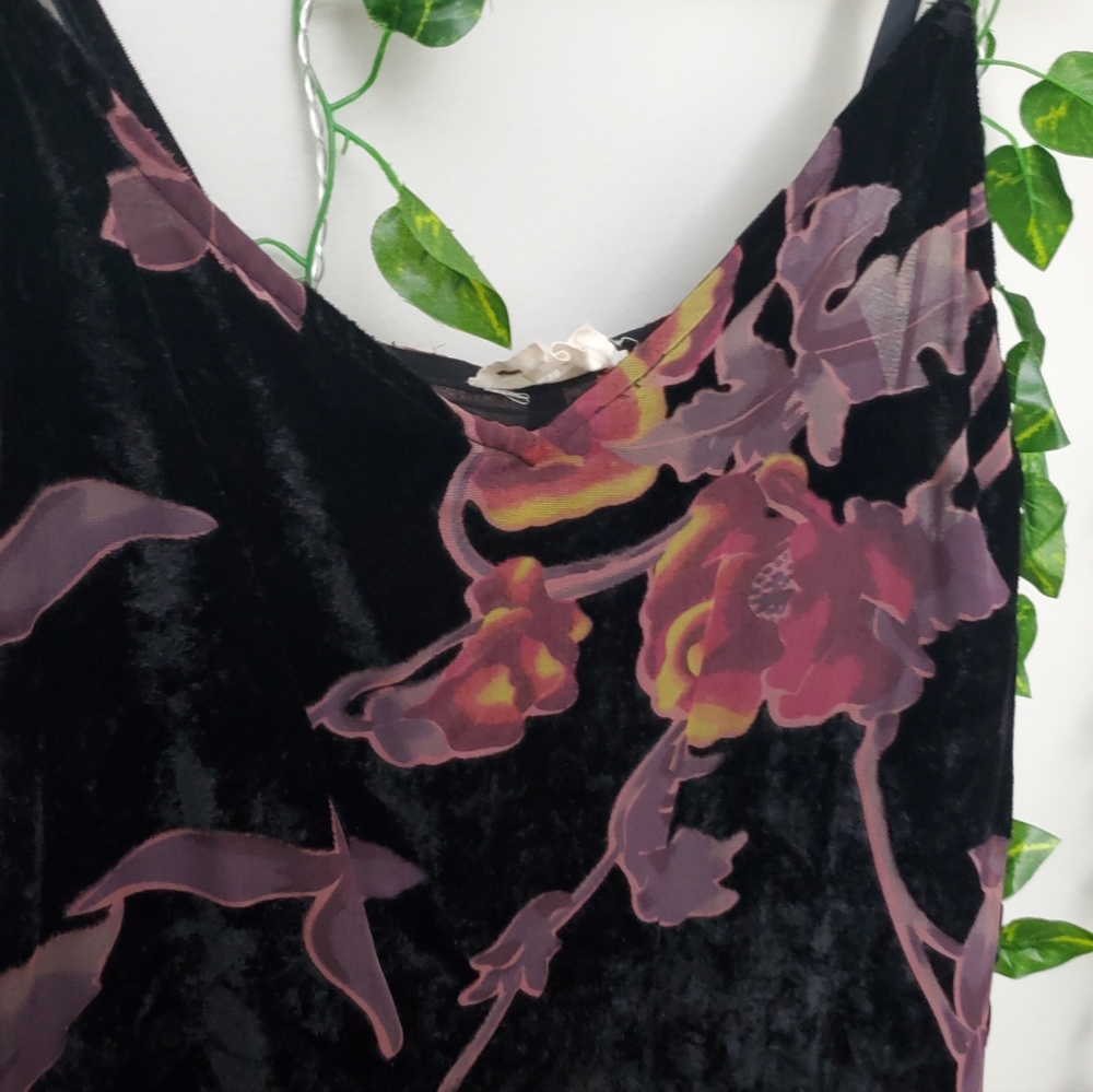 Velour dress with skinny straps